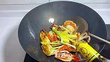 葱姜炒蟹的美味简单做法，鲜香味美肉质鲜甜，太好吃了