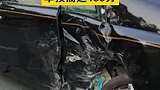 江苏苏州：司机超速闯黄灯撞上劳斯莱斯，车损高达185万