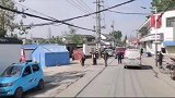 居民家中突发大火，洒水车变身消防车