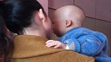 真假妈妈，宝宝傻傻分不清，结果扎心了！