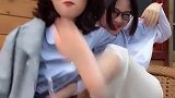最后，我差点吻了我姐姐的脚