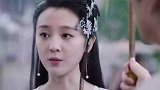 捕头这次没丢人，刀都拔出来了