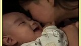 看了这段视频，充分可以证明，儿子还是跟妈妈亲，爸爸好尴尬！
