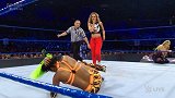 WWE-17年-SD第937期：女子双打赛贝基林奇&娜欧米VS娜塔莉亚&卡梅拉-精华