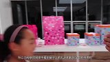 熊孩子恶搞将神秘生日礼盒送给母亲母亲恐怕要折寿