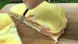 为了做这个鸡蛋火腿披萨，我打光了窝里的蛋