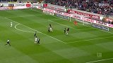第34分钟斯图加特球员楚伯射门