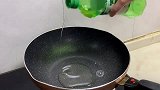 粉皮炖鸡块是温水还是用凉水泡粉皮，其实都错了，学会待客有面子