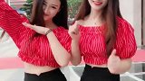 秀气的双胞胎姐妹花街头的拍灰舞火了