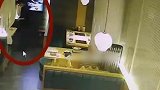 “下药”男被刑拘：女孩拒原谅 深圳商场奖见义勇为店员三千