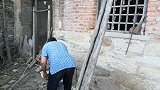 农村媳妇菜园干活，接了妹妹一个电话，饭没吃离开，啥情况