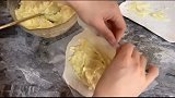 半只榴莲要如何轻易消灭，妹子教你做榴莲酥，成品香脆可口！