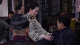 伞娘：这两人被打死都活该，残害同胞害死大哥，死有余辜