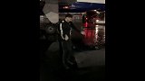 球哥可能疯了 机场疯狂尬舞
