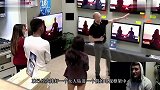 店长联合服务员扮演贞子恶搞顾客，网友“不怕没人买你家电视吗”