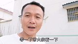河南农村各个路口摆放着捕蝇利器，苍蝇和蚊子无处遁形，简单实用