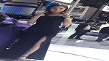 逛车展看到的车模小姐姐，笑容甜到我心里了，网友爱上了