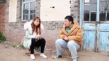 丈夫刚出门，妻子就偷偷打电话，丈夫立马返回，结局真逗