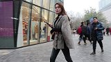 三里屯街拍，聊起抗冻不怕冷，不得不佩服街头的小姐姐