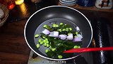 毛豆的做法，百吃不腻的毛豆炒海带，超级开胃