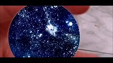 矿泉水瓶里装满了星空，不信你看