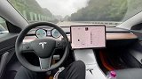 特斯拉的自动驾驶看图说话！反而感觉很完美