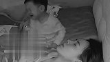 爸爸出差不在家，1岁宝宝独自照顾生病妈妈