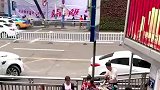 偶遇路边商贩迷惑一幕