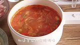 天气这么冷，今天就吃泡菜肥牛豆腐汤