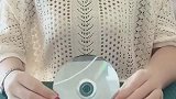 家里不用的光盘先别扔，制作一个简单的小玩意，保准孩子们都喜欢