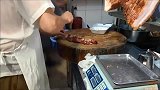 烧腊店，半肥瘦叉烧一条69，瘦烧肉一斤100