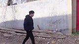 女董事长来报恩，发现恩人被地头蛇羞辱打骂，董事长做法真解气