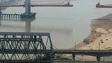 历史悠久连接晋陕两省的龙门黄河大桥！建设者们辛苦了！