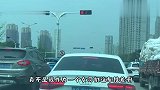 鱼大哥，我在这儿钓鱼呢，你在我面前仰泳是几个意思啊