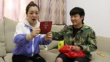 穷小伙决定外出打工，留下女友独自在家，3年后小伙成大老板回家