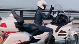 本田金翼六缸机车，10万以内最划算的车，适合美女购买