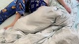 睡迷糊了呢怎么……