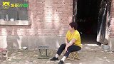 弟弟失恋要外出打工，有上进心是好事，小雪和妈妈却极力阻止！