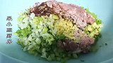 饺子跳水队你见过吗？芹菜大肉馅饺子的做法，厨娘2分钟亮绝活