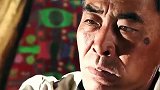 馕里吃出线，老板还咄咄逼人，又没吃出地毯！