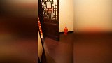 酒店灯饰掉落了，甘肃一个8旬老太被吓到住院