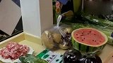 男友说他妈有强迫症，广西媳妇非要去厨房看看