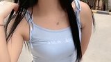 年轻就是好，00后小姐姐甜美带着性感
