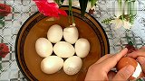夏季鸡蛋就这样做，下酒下饭，营养不流失，一次十个不够吃