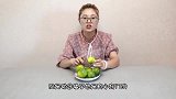 捏一捏橘子的外皮，挑到的橘子汁多味香甜，学会不吃亏