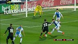 踢嗨了！伊斯科禁区内连续晃动 右脚挑射高出球门