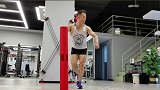 这个动作动用的是目标区域深层肌肉，以达到紧致效果，可以把这个动作加到臀腿训练日，搭配日常有氧#减脂 #塑型