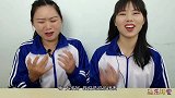 拿糖豆玩亲子消消乐益智玩具，真相大白后闺蜜端起就跑，真搞笑
