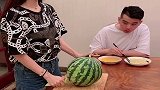 昨天一夜没回，到家看到老婆的切瓜手法，我感觉我可能时日无多了