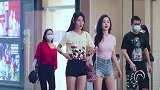 街拍：美女往往对方向方位不够明感，即使网红模特也不例外